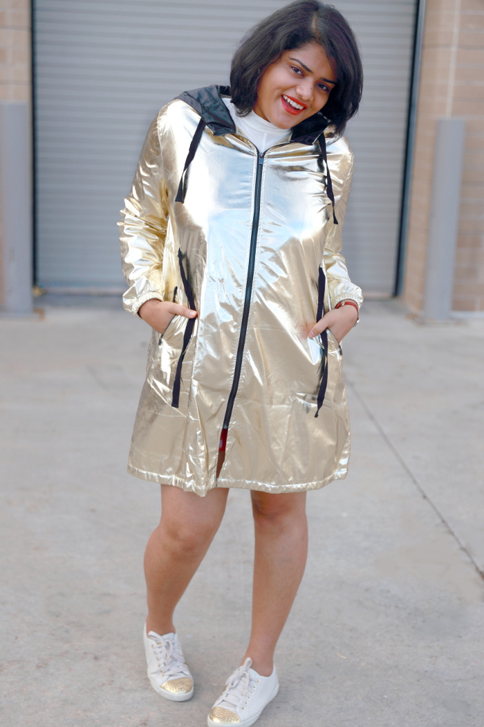 The only metallic parka coat you need this season. It is a great way to incorporate metallic trend this season. It can be easily dressed up or down. For a daytime look wear it with basic tee and sneakers to balance it out.
