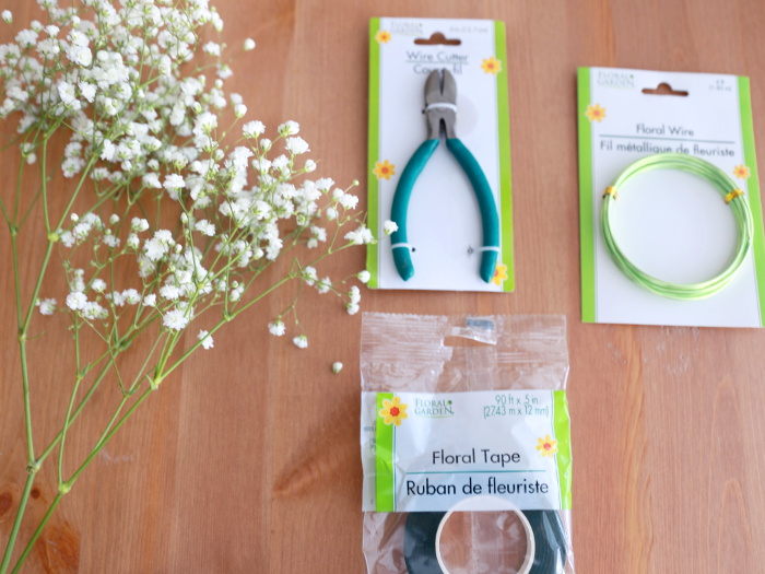 Supplies needed for DIY Baby's Breath Flower Crown. Not only does it make for a great photo prop, it is also good for summer or garden parties or even as a return gift.
